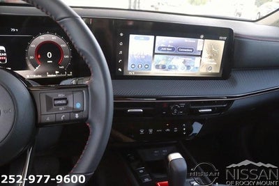 2025 Nissan Kicks SR AWD