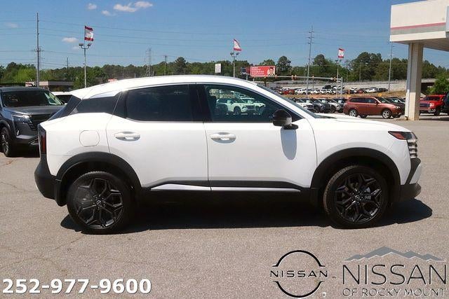 2026 Nissan Kicks SR FWD