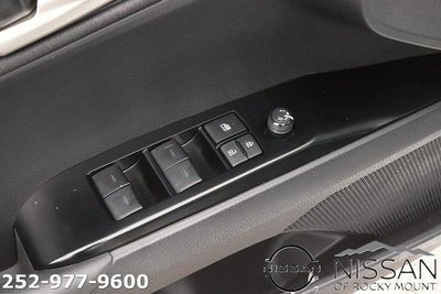 2025 Toyota Camry LE (SE)