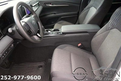 2025 Toyota Camry LE (SE)