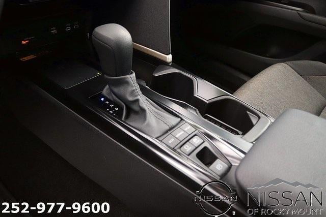 2025 Toyota Camry LE (SE)