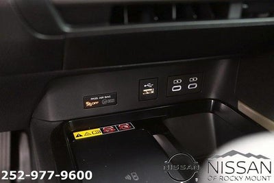 2025 Toyota Camry LE (SE)