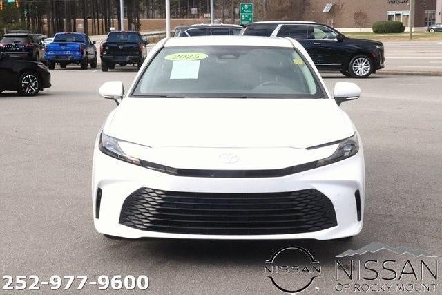 2025 Toyota Camry LE (SE)