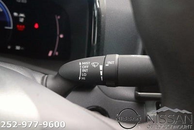 2025 Toyota Camry LE (SE)