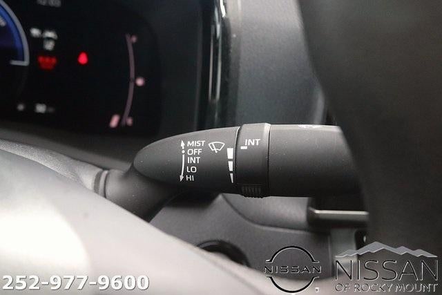 2025 Toyota Camry LE (SE)