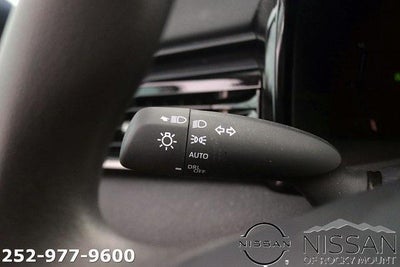 2025 Toyota Camry LE (SE)