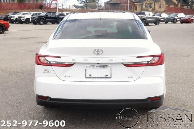 2025 Toyota Camry LE (SE)