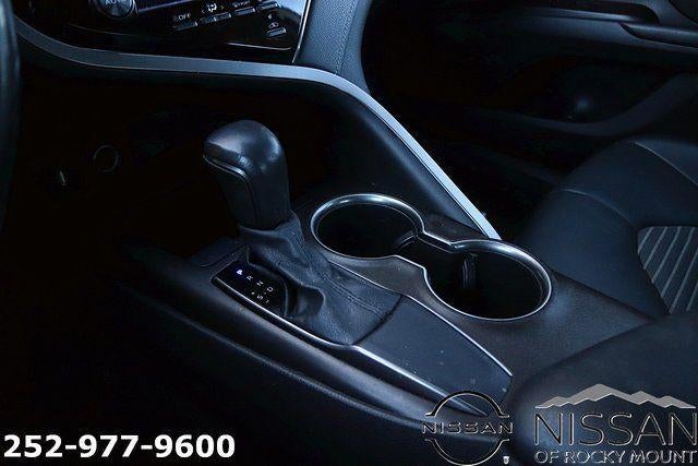 2021 Toyota Camry SE Auto (SE)