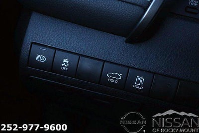 2021 Toyota Camry SE Auto (SE)