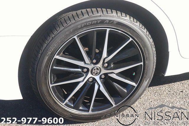 2021 Toyota Camry SE Auto (SE)