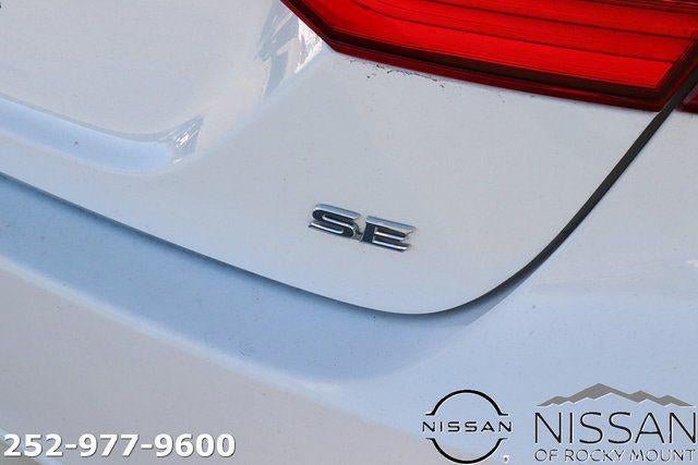 2021 Toyota Camry SE Auto (SE)