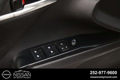 2020 Toyota Camry SE Auto (SE)
