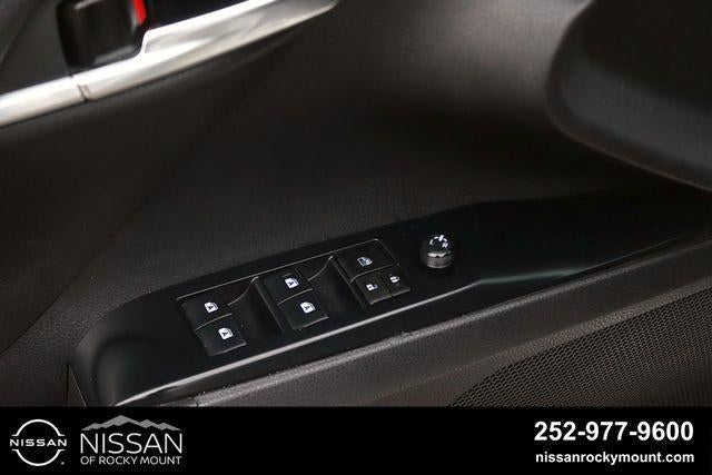 2020 Toyota Camry SE Auto (SE)
