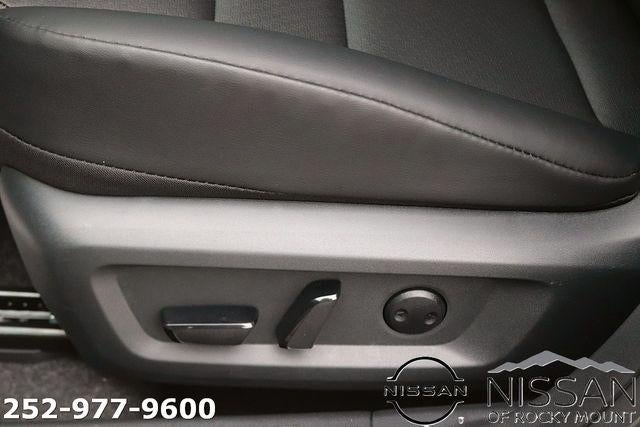 2026 Nissan Rogue 2026.5 FWD Dark Armor