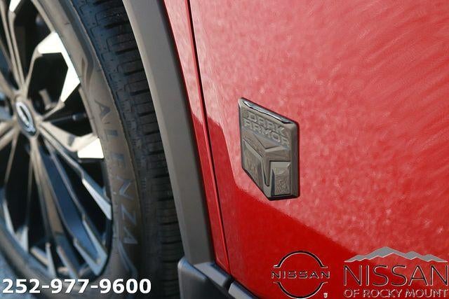 2026 Nissan Rogue 2026.5 FWD Dark Armor