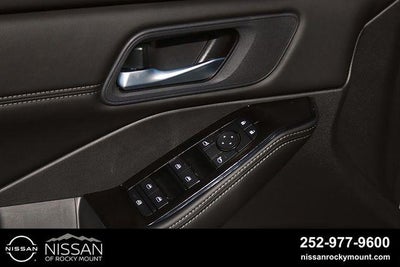 2026 Nissan Rogue 2026.5 FWD Dark Armor