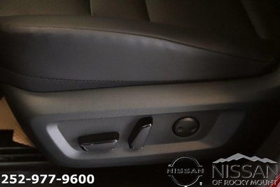 2026 Nissan Rogue 2026.5 FWD Dark Armor