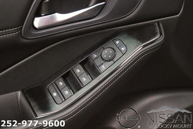 2026 Nissan Rogue 2026.5 FWD Dark Armor