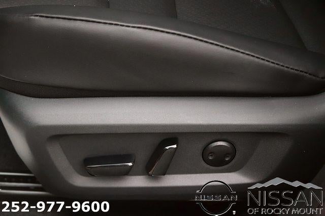 2026 Nissan Rogue 2026.5 FWD Dark Armor