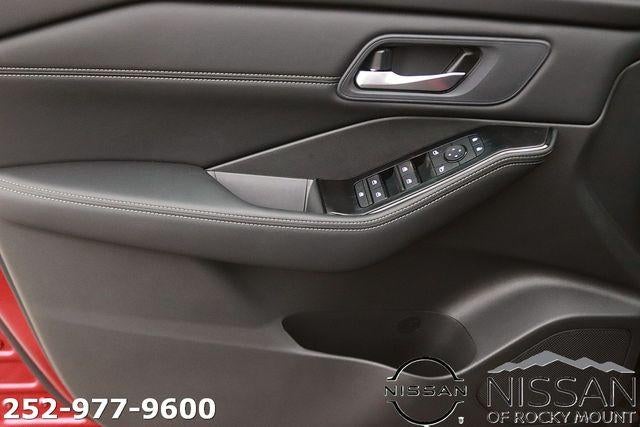 2026 Nissan Rogue 2026.5 FWD Dark Armor