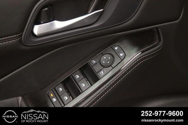 2026 Nissan Rogue 2026.5 FWD Dark Armor