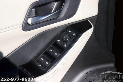 2023 Nissan Rogue FWD SV