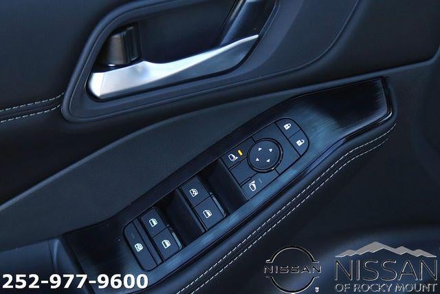 2026 Nissan Rogue 2026.5 FWD Dark Armor