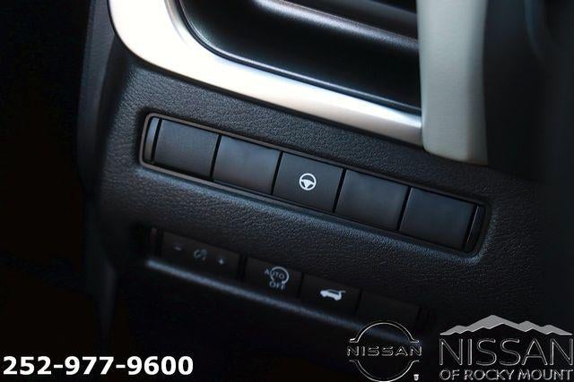 2026 Nissan Rogue 2026.5 FWD Dark Armor
