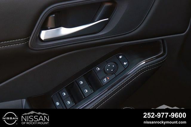 2026 Nissan Rogue 2026.5 FWD Dark Armor