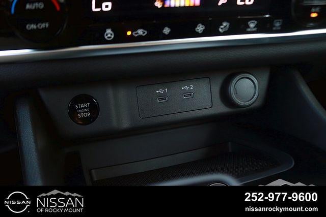 2026 Nissan Rogue 2026.5 FWD Dark Armor