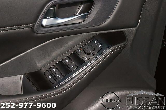 2026 Nissan Rogue 2026.5 FWD Dark Armor