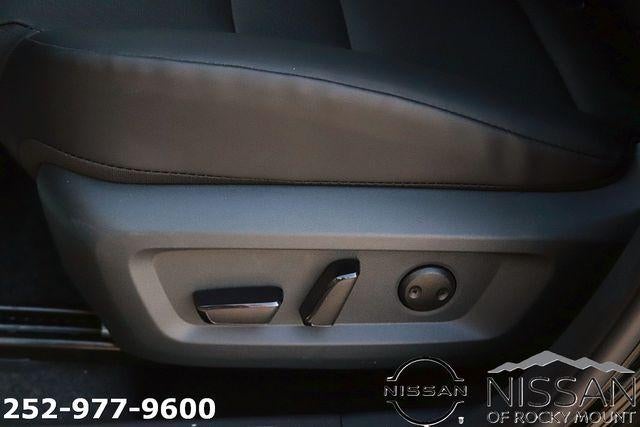 2026 Nissan Rogue 2026.5 FWD Dark Armor