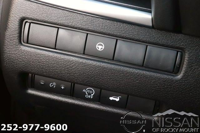 2026 Nissan Rogue 2026.5 FWD Dark Armor