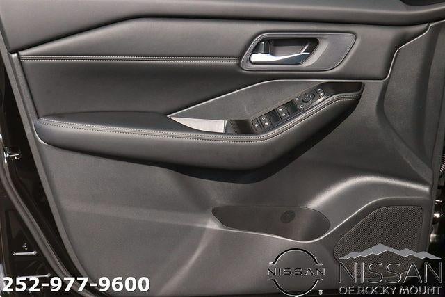 2026 Nissan Rogue 2026.5 FWD Dark Armor