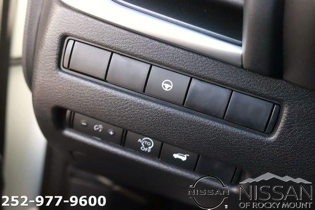 2026 Nissan Rogue 2026.5 FWD Dark Armor