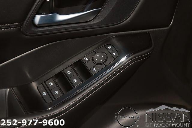 2026 Nissan Rogue 2026.5 FWD Dark Armor