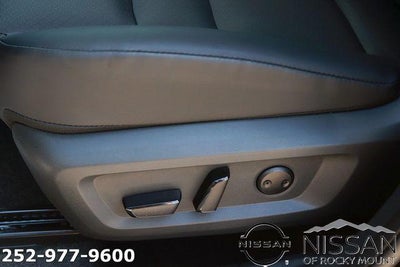 2026 Nissan Rogue 2026.5 FWD Dark Armor