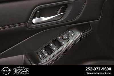 2026 Nissan Rogue 2026.5 FWD Dark Armor