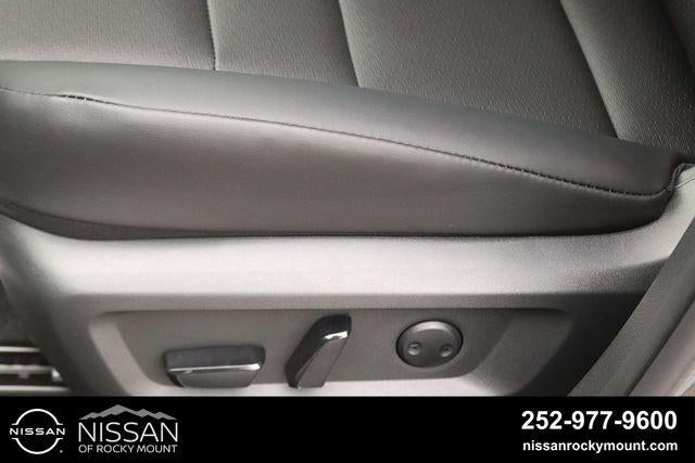 2026 Nissan Rogue 2026.5 FWD Dark Armor