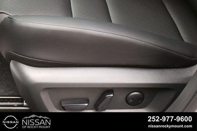 2026 Nissan Rogue 2026.5 FWD Dark Armor