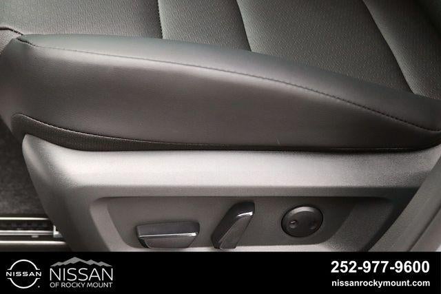 2026 Nissan Rogue 2026.5 FWD Dark Armor
