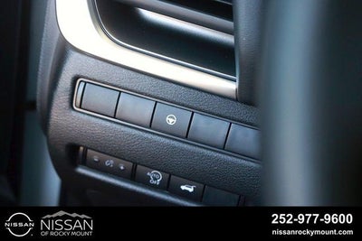 2026 Nissan Rogue 2026.5 FWD Dark Armor
