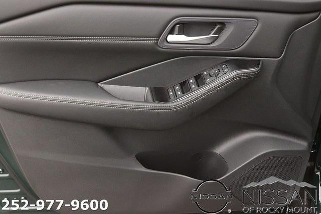 2026 Nissan Rogue 2026.5 FWD Dark Armor