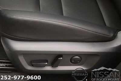 2026 Nissan Rogue 2026.5 FWD Dark Armor