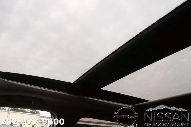 2026 Nissan Rogue 2026.5 FWD Dark Armor