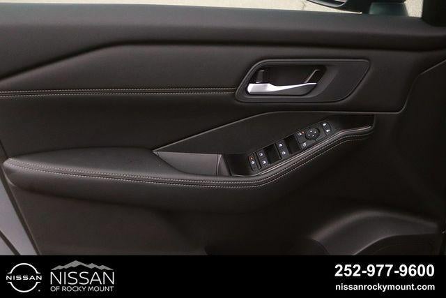 2026 Nissan Rogue 2026.5 FWD Dark Armor