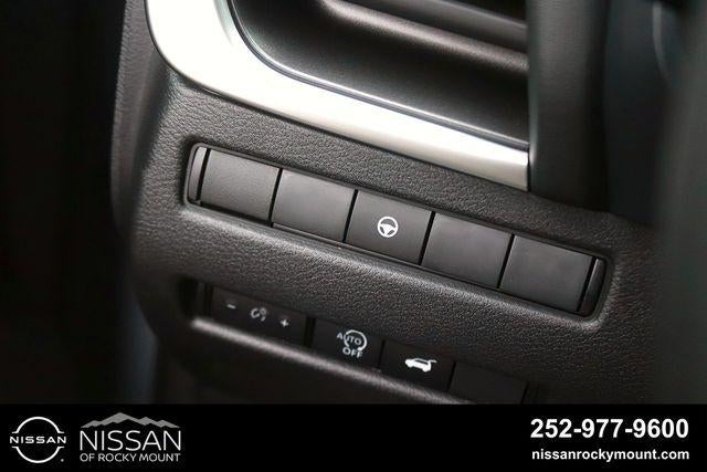 2026 Nissan Rogue 2026.5 FWD Dark Armor
