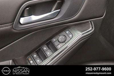 2026 Nissan Rogue 2026.5 FWD Dark Armor