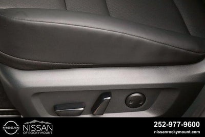 2026 Nissan Rogue 2026.5 FWD Dark Armor