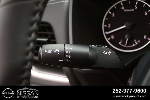 2026 Nissan Rogue 2026.5 FWD Dark Armor